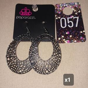 Paparazzi Black and Silver Oval Earrings